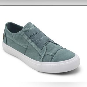 BRAND NEW WITH TAGS! Blowfish Marley shoe!